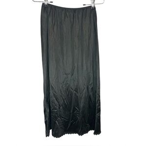 Vtg Fruit of the Loom Black Skirt Slip